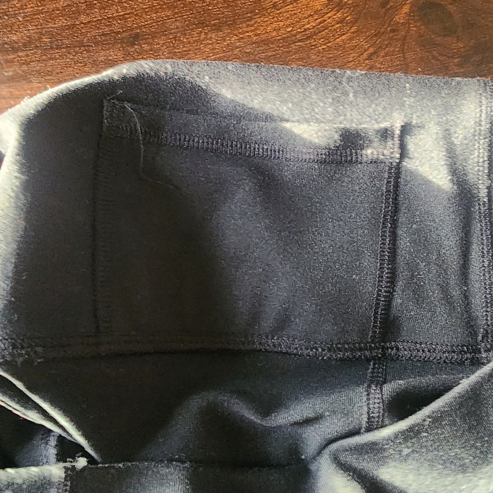 Fabletics Black PowerHold Mesh Sides Leggings Size: Medium - Picture 8 of 8